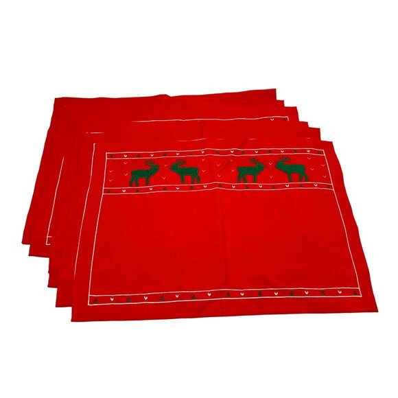 Carson Pirie Scott Red Green Reindeer Cloth Placemats Set of 6 Christmas Table - Picture 1 of 7